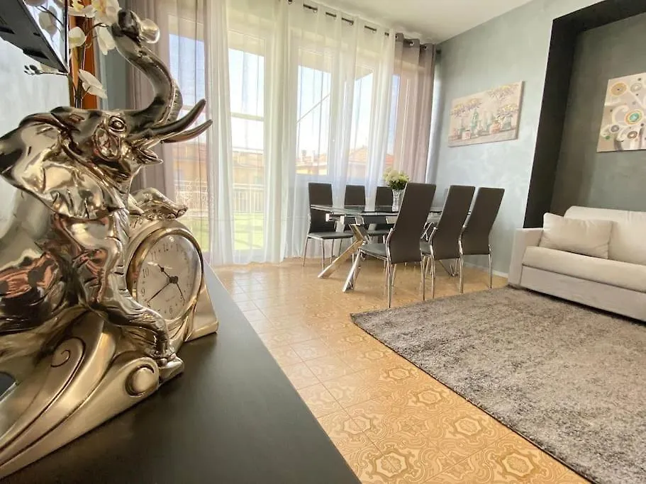 Apartment Attico Costa 17 5 Minuti A Piedi Dalla Stazione Bologna