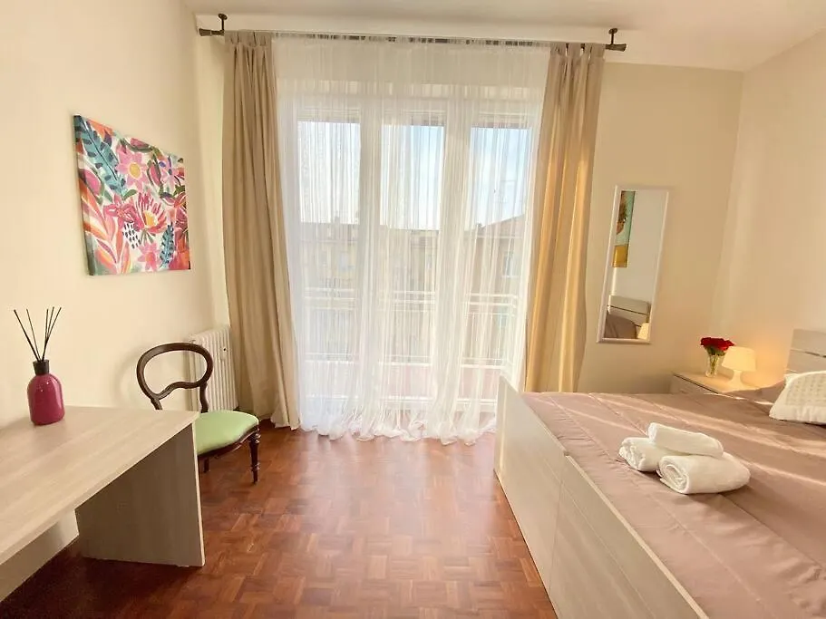 Attico Costa 17 5 Minuti A Piedi Dalla Stazione Boloňa 0*,  Itálie